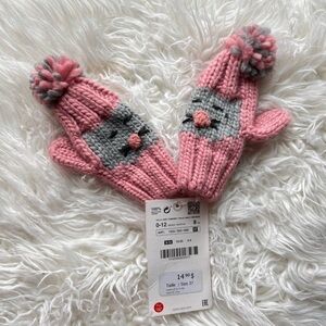 Brand New Zara Kids Mitten size 0-12M